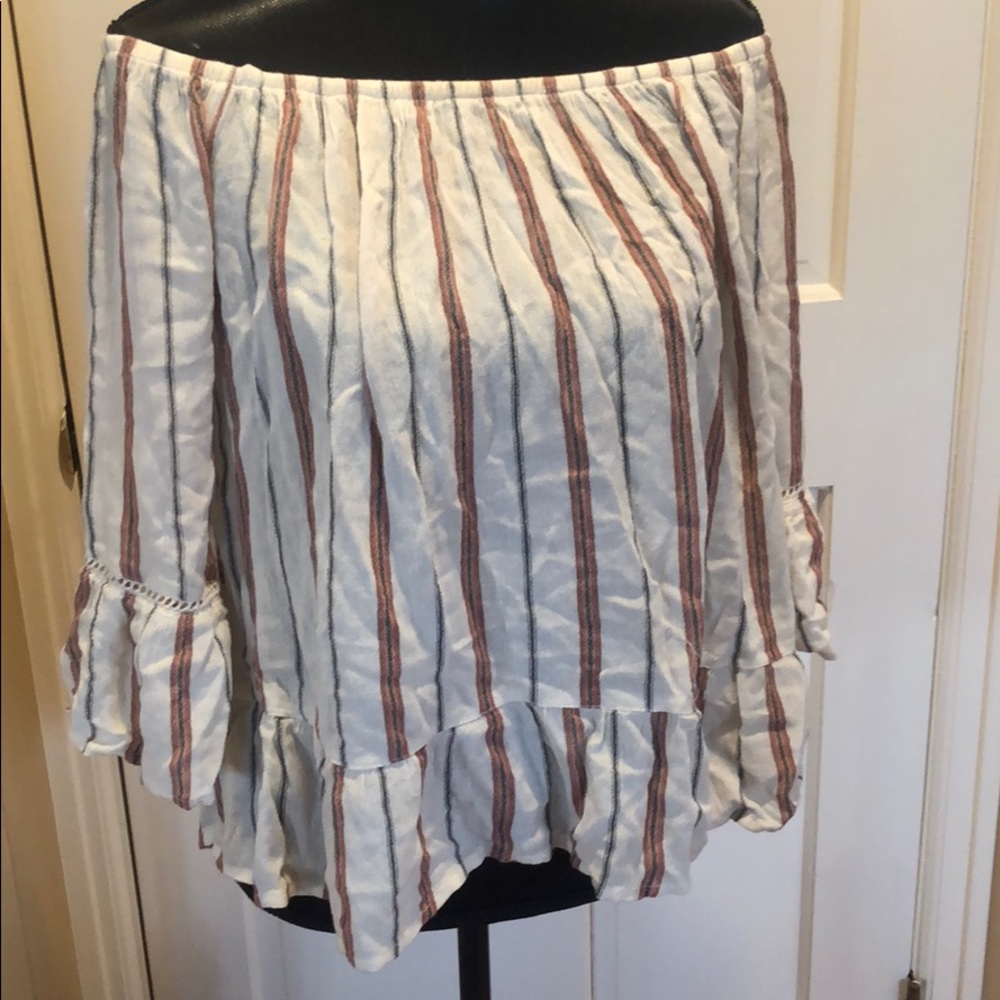 Cute Off the shoulder Three-quarter sleeve shirt